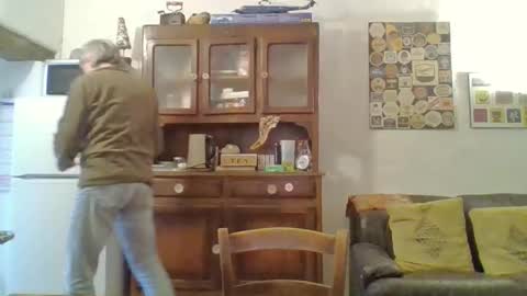 Snapshot of 22esserre chatting on 03/05/26, 01:40 22esserre online show from 03/05/26, 01:40