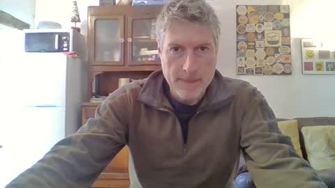 Snapshot of 22esserre chatting on 03/16/26, 12:42 22esserre online show from 03/16/26, 12:42