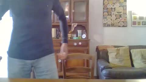 Snapshot of 22esserre chatting on 03/19/26, 02:21 22esserre online show from 03/19/26, 02:21