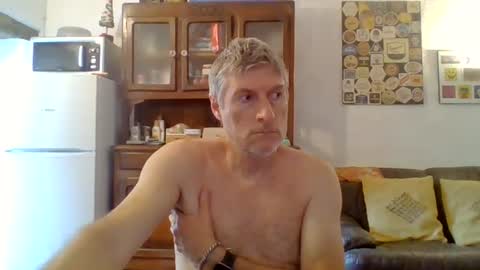 Snapshot of 22esserre chatting on 06/24/26, 11:53 22esserre online show from 06/24/26, 11:53