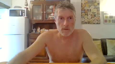 Snapshot of 22esserre chatting on 08/07/26, 10:28 22esserre online show from 08/07/26, 10:28