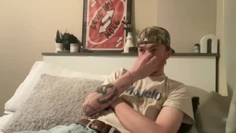 Snapshot of 26sneakers chatting on 02/06/25, 12:43 26sneakers online show from 02/06/25, 12:43