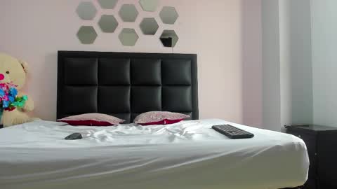 2_fire online show from 12/20/25, 07:32