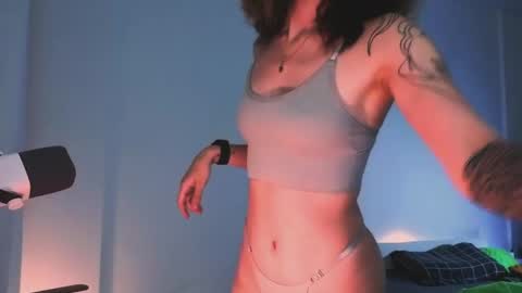 Snapshot of 2b_ chatting on 06/07/26, 01:10 Sasha weekend from 14 to 27 November online show from 06/07/26, 01:10