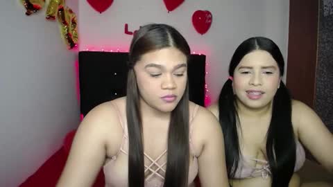 2moons_full_of_love online show from 02/15/26, 05:26