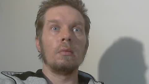 Snapshot of 2small4you83 chatting on 01/12/25, 02:30 2small4you83 online show from 01/12/25, 02:30