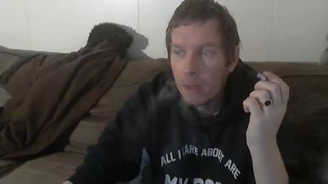 Snapshot of 2small4you83 chatting on 03/06/25, 02:09 2small4you83 online show from 03/06/25, 02:09