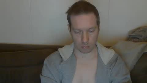 2small4you83 online show from 03/08/26, 10:35