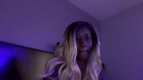 Snapshot of 304divinekarma chatting on 09/09/25, 08:08 GamerBaddieLux online show from 09/09/25, 08:08