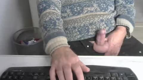 Snapshot of 3390soeren chatting on 02/17/26, 12:56 Soeren online show from 02/17/26, 12:56