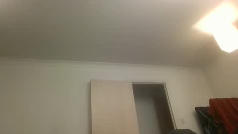 Snapshot of 33uk3 chatting on 12/17/24, 02:12 33UK online show from 12/17/24, 02:12