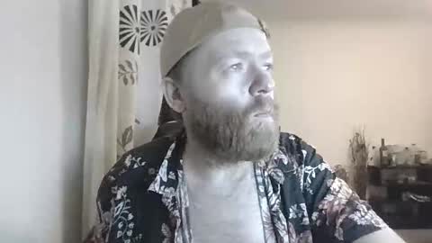 Snapshot of 33uk3 chatting on 09/22/25, 12:23 33UK online show from 09/22/25, 12:23