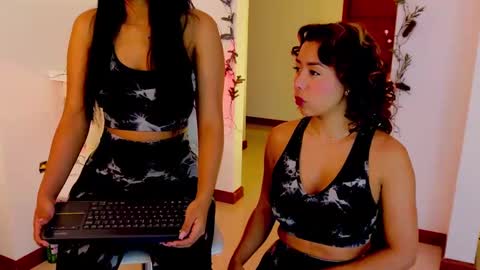 Snapshot of 3kam_amazonian chatting on 12/25/24, 10:06 independent model online show from 12/25/24, 10:06