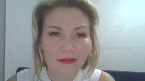 3susie online show from 10/30/25, 10:27