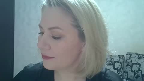 3susie online show from 12/17/25, 04:13