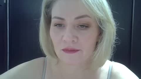 3susie online show from 12/21/25, 02:35