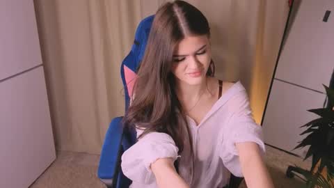 Eva online show from 03/01/26, 06:37