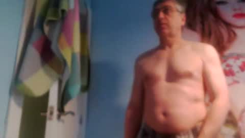 Snapshot of 41bigdick41 chatting on 04/19/26, 04:39 41bigdick41 online show from 04/19/26, 04:39
