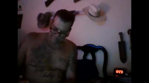 Snapshot of 420hard chatting on 03/15/26, 05:24 420hardcock online show from 03/15/26, 05:24