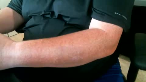 Snapshot of 4bgdaddyks chatting on 09/30/25, 02:33 4bgdaddyks online show from 09/30/25, 02:33