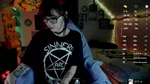 Mo online show from 03/11/25, 05:27