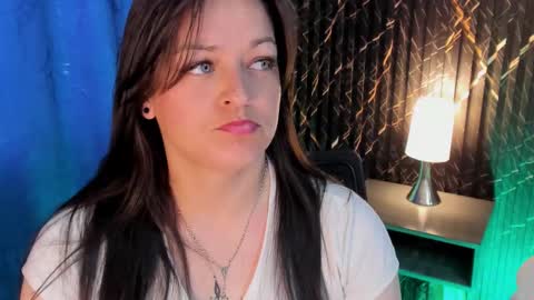 ... .     Angel     . ... online show from 10/21/25, 09:59