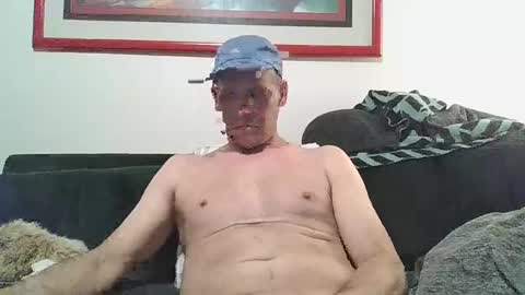 Snapshot of 4nuf chatting on 12/23/24, 08:57 4nuf online show from 12/23/24, 08:57