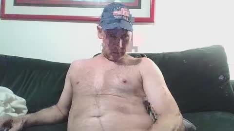 Snapshot of 4nuf chatting on 03/04/25, 08:02 4nuf online show from 03/04/25, 08:02