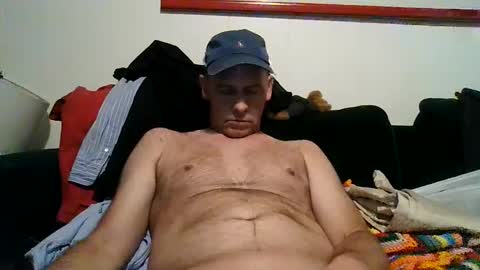 Snapshot of 4nuf chatting on 09/17/25, 08:38 4nuf online show from 09/17/25, 08:38