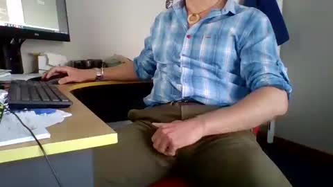 Snapshot of 555tony555 chatting on 12/08/24, 09:30 555tony555 online show from 12/08/24, 09:30