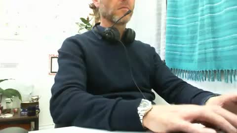 Snapshot of 555tony555 chatting on 03/07/25, 02:15 555tony555 online show from 03/07/25, 02:15