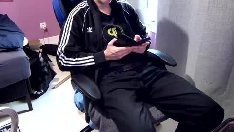 Larese Carlo online show from 02/08/25, 09:03