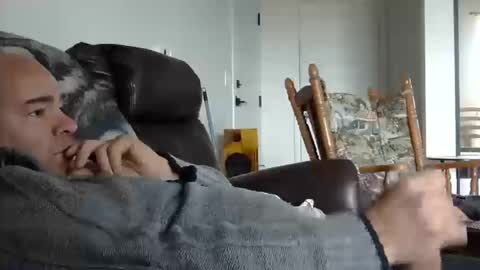66bear online show from 10/13/25, 04:07