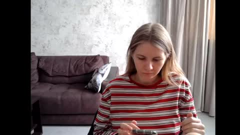 Snapshot of 69riley_reid69 chatting on 04/30/26, 07:04 69Riley Reid69 online show from 04/30/26, 07:04