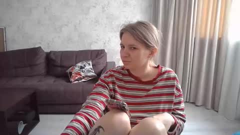 Snapshot of 69riley_reid69 chatting on 06/04/26, 07:03 69Riley Reid69 online show from 06/04/26, 07:03