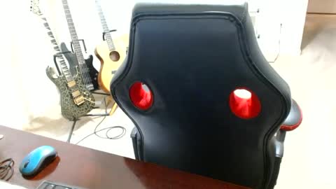 Snapshot of 6stringer62 chatting on 07/02/26, 11:33 6stringer62 online show from 07/02/26, 11:33