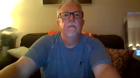 Snapshot of 72funguy71 chatting on 06/10/26, 01:28 72funguy71 online show from 06/10/26, 01:28