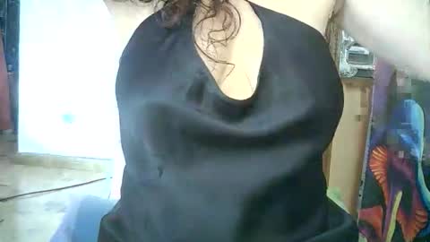 Snapshot of 77lilu chatting on 09/18/25, 10:06 Lilu online show from 09/18/25, 10:06