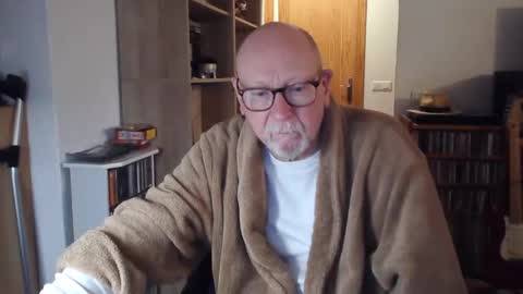  Papi  online show from 02/05/25, 05:31