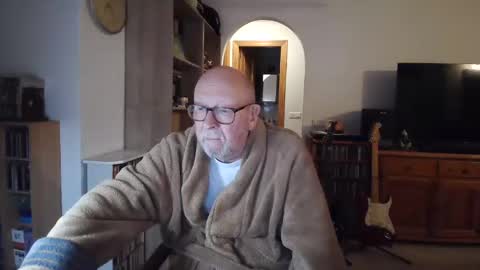  Papi  online show from 02/19/25, 06:21