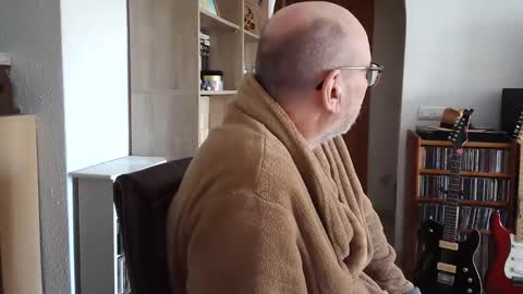  Papi  online show from 02/28/25, 11:25