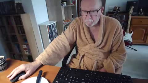  Papi  online show from 03/04/25, 04:20