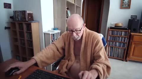  Papi  online show from 04/30/26, 08:09