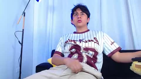 zyan online show from 12/13/25, 08:36