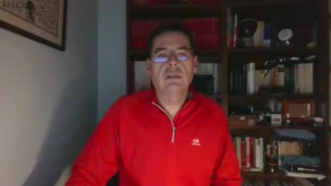 Snapshot of 8age chatting on 12/16/25, 10:15 8age online show from 12/16/25, 10:15