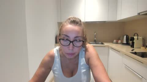 Snapshot of 8ciara chatting on 11/13/25, 01:21 8ciara online show from 11/13/25, 01:21