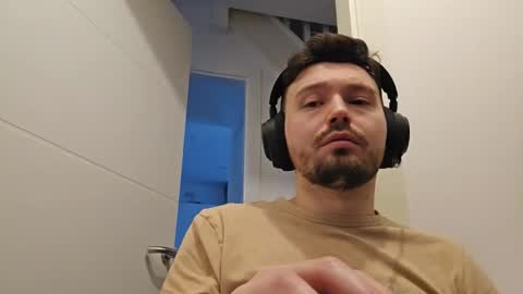 8inchdude93 online show from 03/01/26, 08:38