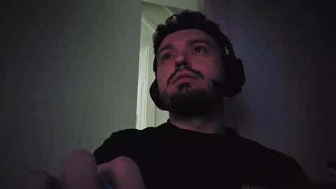 8inchdude93 online show from 04/15/26, 07:59