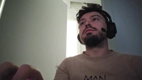 8inchdude93 online show from 04/18/26, 06:39