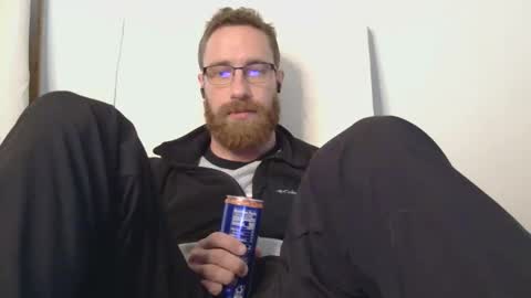 8InchesAndSomeHoles online show from 02/20/26, 06:41